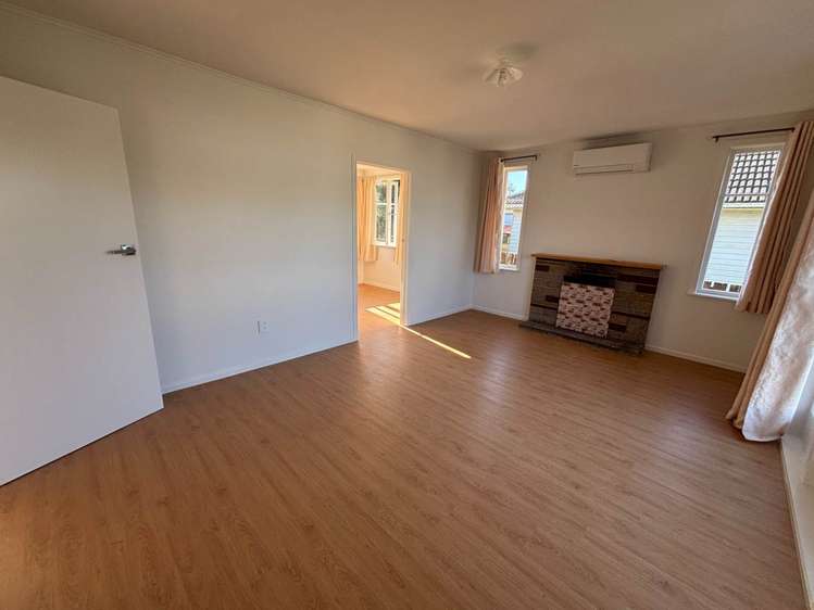 72 Roberts Road Te Atatu South_6