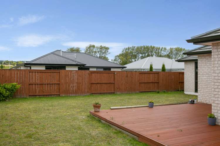 6 Broadcast Lane Rangatira Park_23