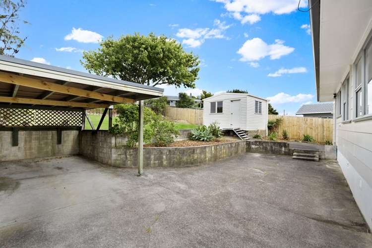 7 Finlow Drive Te Atatu South_11