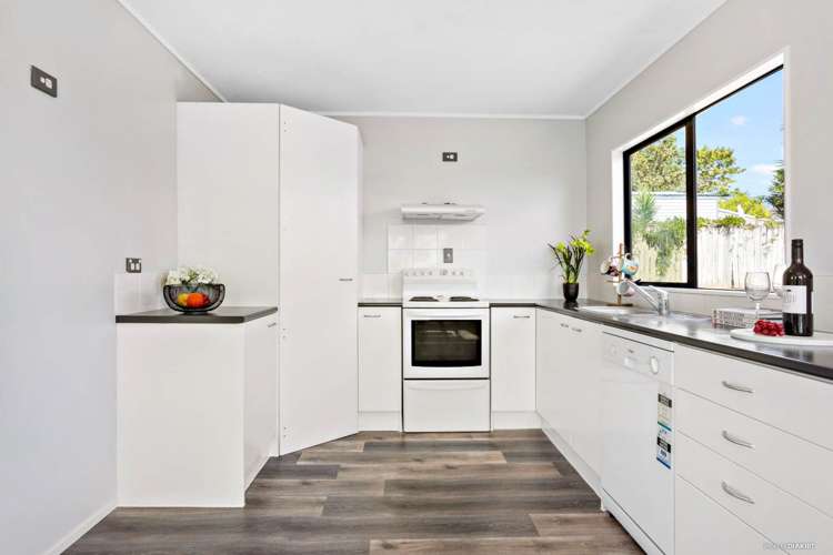 19a Fairclough Road Beach Haven_6