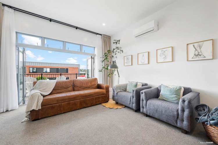 4 Watermill Lane Silverdale_2