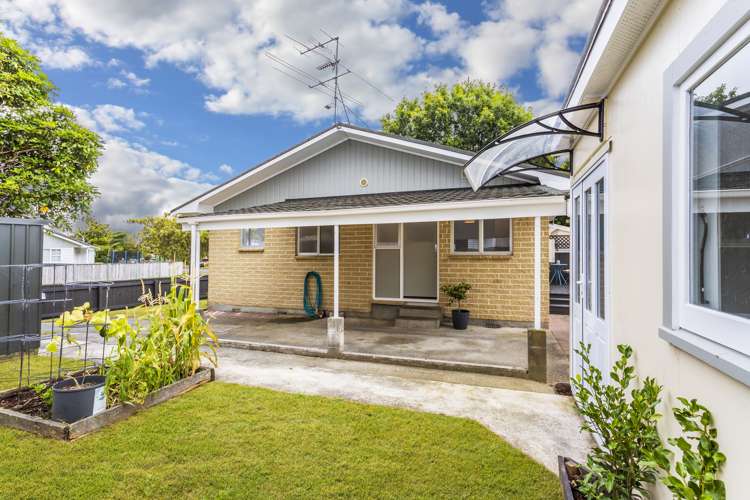 1 Baltimore Crescent Totara Park_13