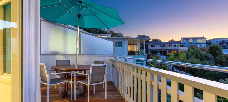 2/4 The Cliffs Britannia Heights_16