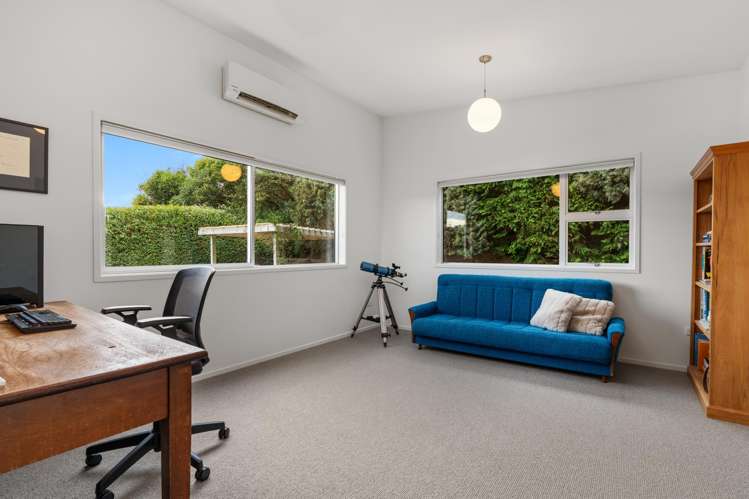 35 Waikana Street Broad Bay_22