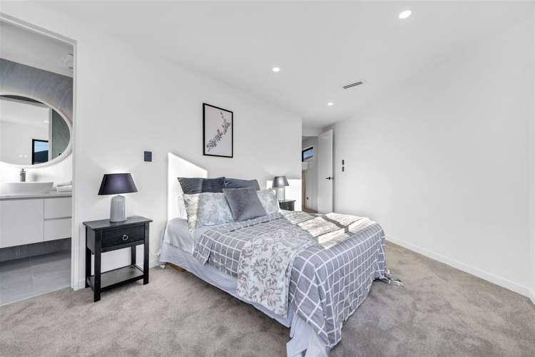17 Tullymore Drive Flat Bush_22