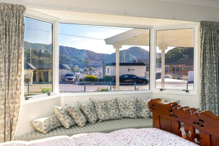 42 Waikawa Road Picton_21