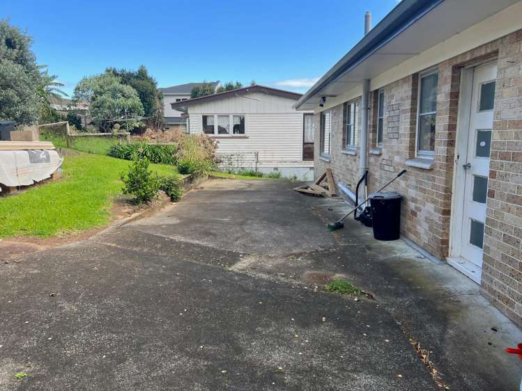 582 Massey Road Mangere_13