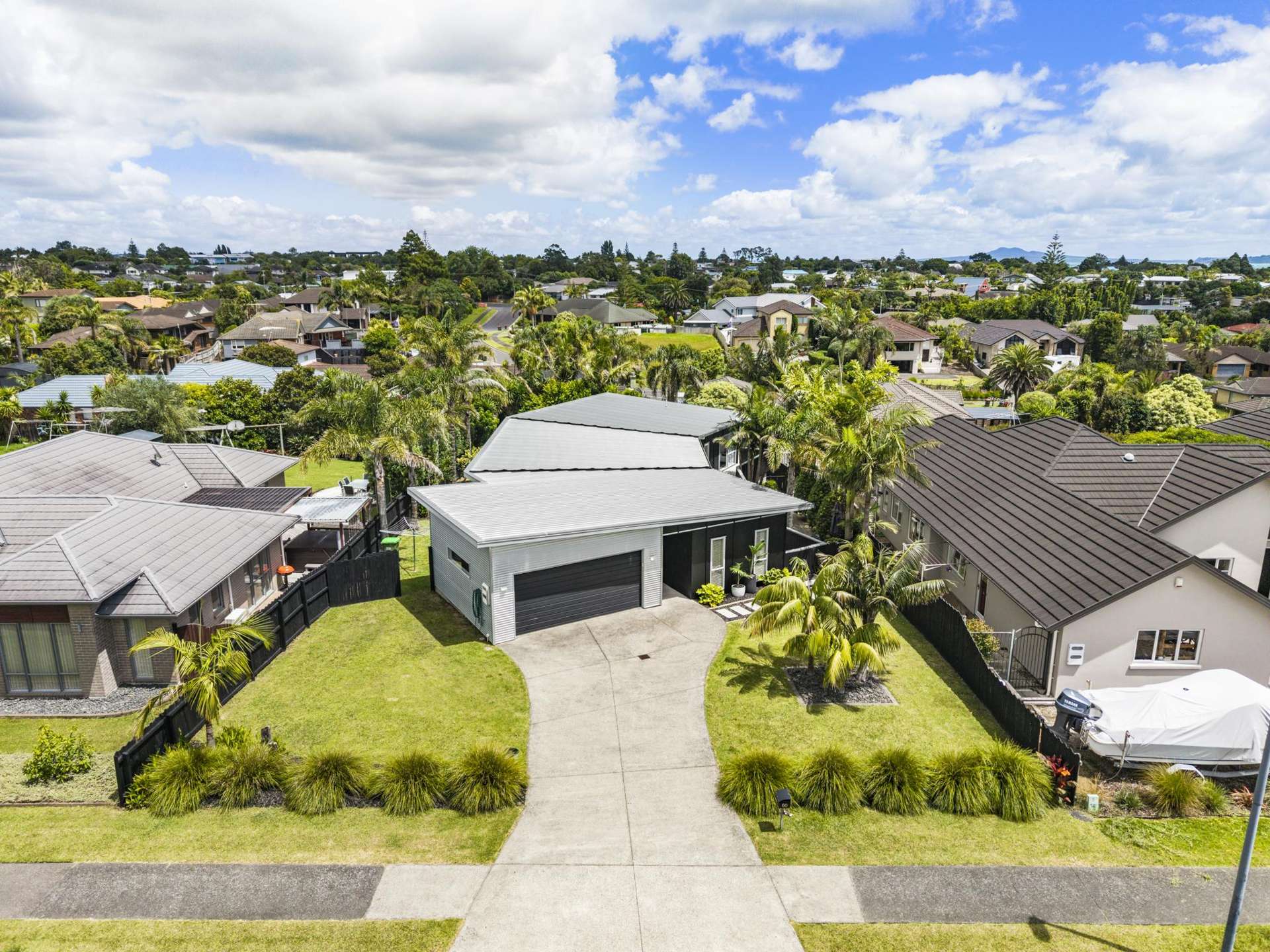 60 Intrepid Crescent Beachlands_0