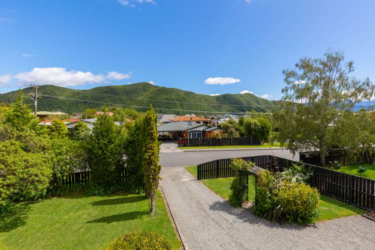 88 Moana View Road Waikawa_6