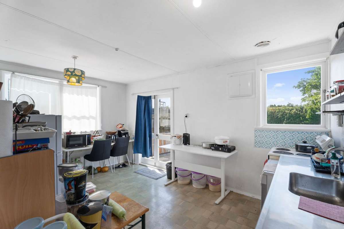 8 Clairville Crescent_3