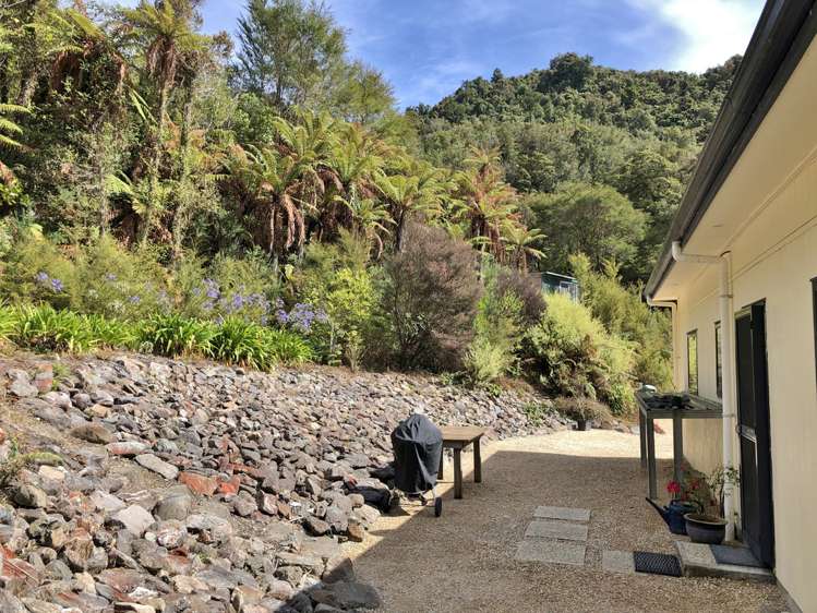 844 Long Plain Road Takaka_13