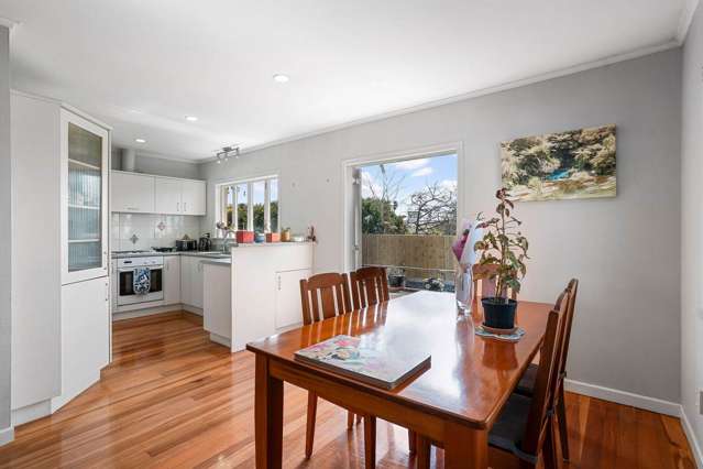 1/1 Gloria Avenue Te Atatu Peninsula_3