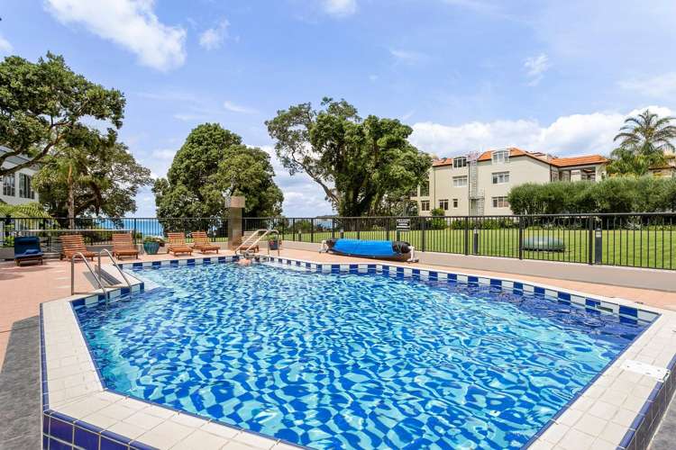 1I/175 Hurstmere Road Takapuna_18