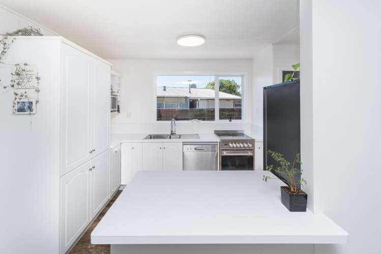 61 Lockhart Avenue Milson_3