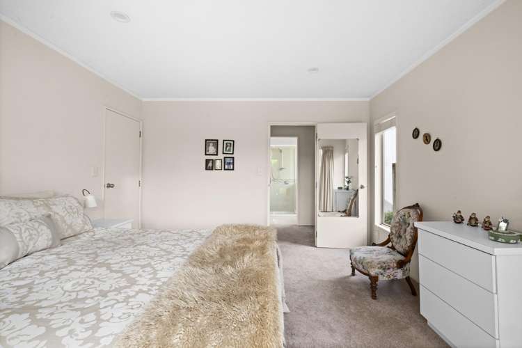 11 Bishops Close Greenmeadows_17