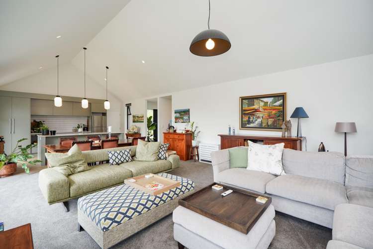 177 Queens Drive Richmond_4