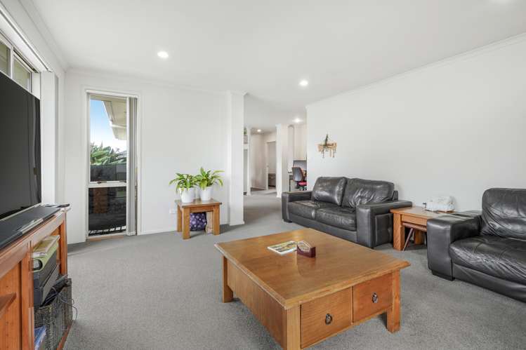 20 Nobleman Place Hamilton East_6