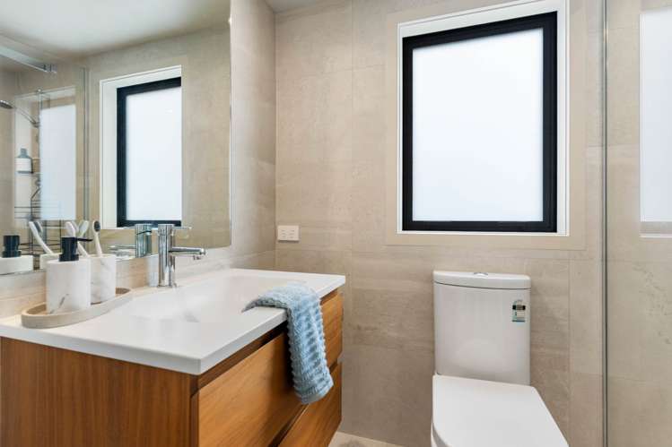 68 Long Drive St Heliers_15