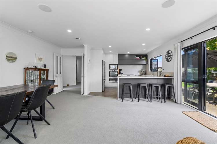 65 Basley Road Owhata_6