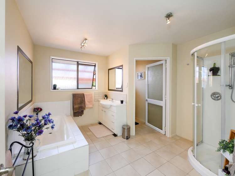 20 Owen Street Green Island_16