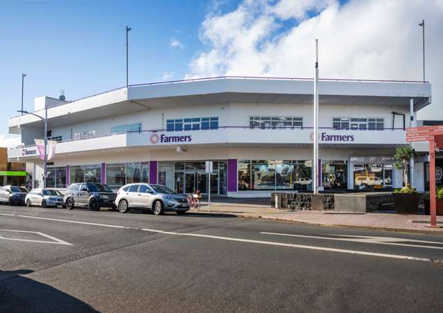 Upside for building anchored by Farmers