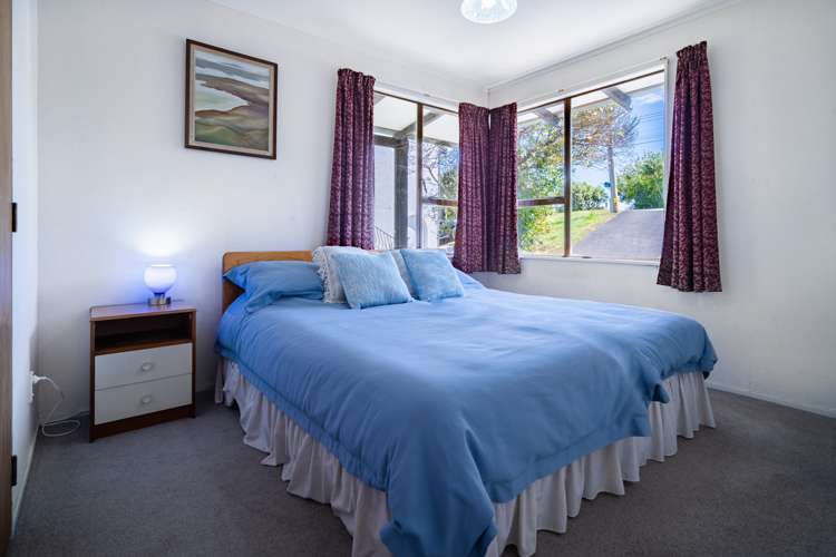 212 Golf Road Titirangi_8