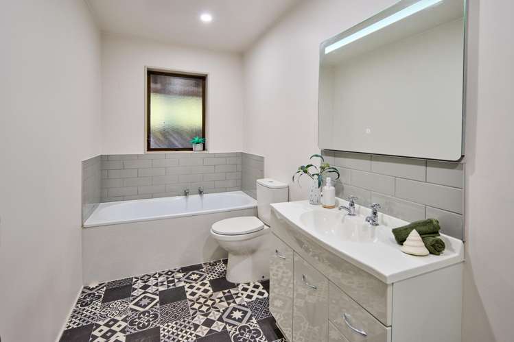 4/406 Fergusson Drive Heretaunga_14