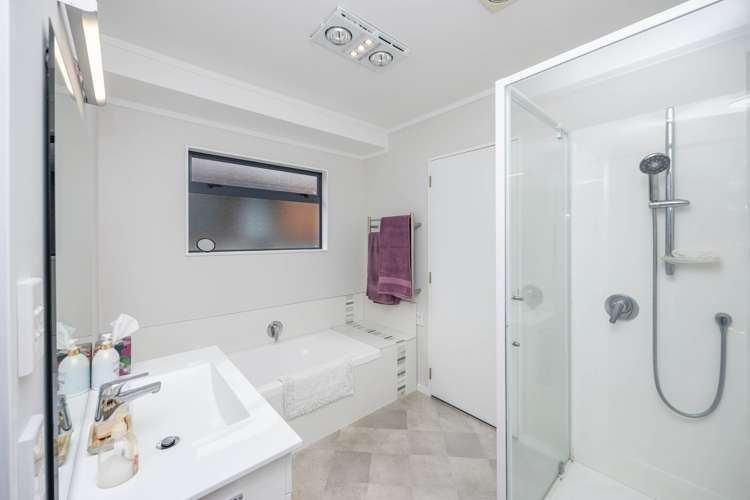 9 Friesian Place Grandview Heights_12