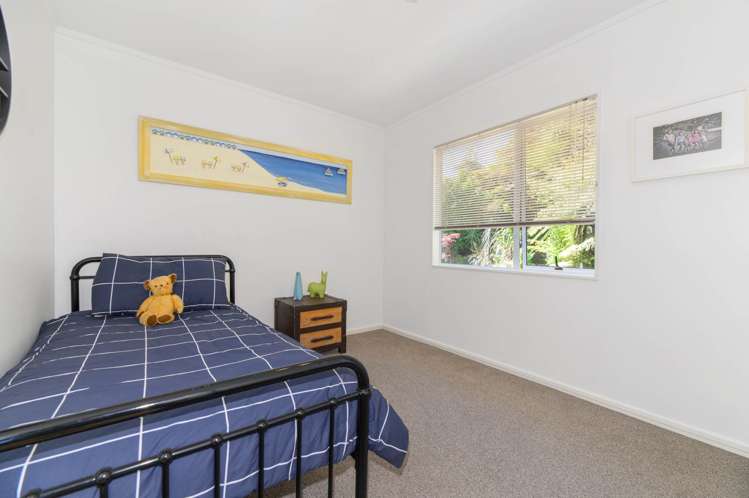 2/106 Stapleford Crescent Browns Bay_24