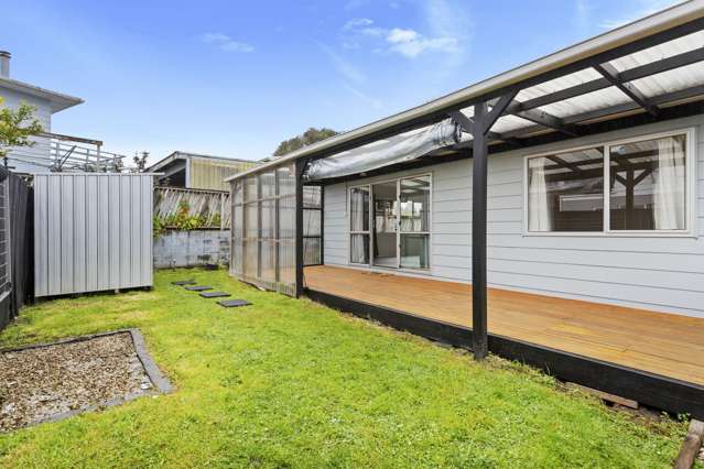 2/152 Rathgar Road Henderson_1