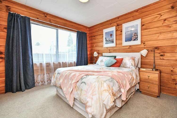 2/29 Beach Road Pahurehure_7