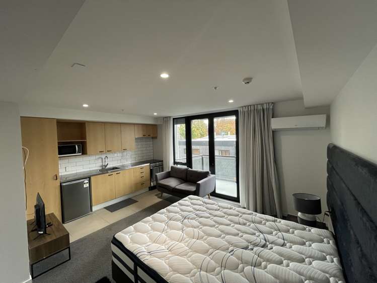 203/12 Latimer Square_0