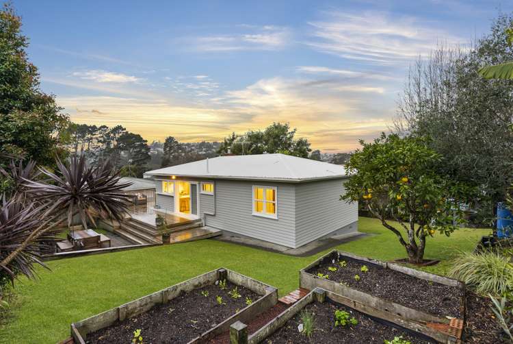 4 Packham Place Beach Haven_16