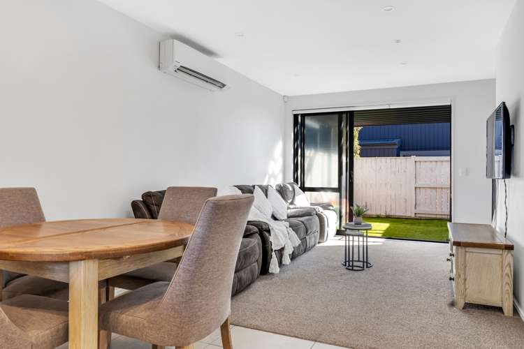 12 Magnetite Lane Flat Bush_17