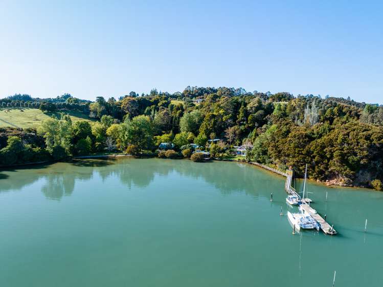 745d Waikino Road Russell Surrounds_21