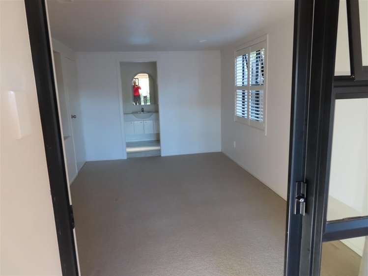 39 The Strand Onetangi_3
