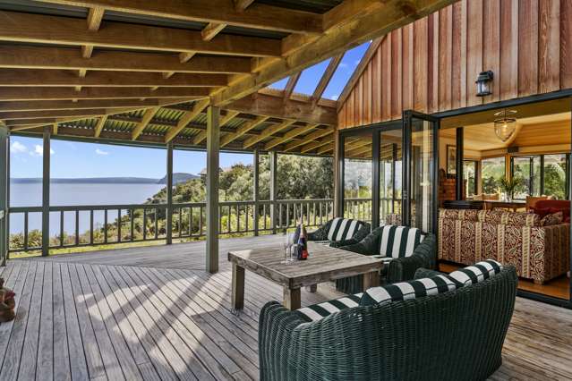 18 Whakamoenga Point Acacia Bay_2