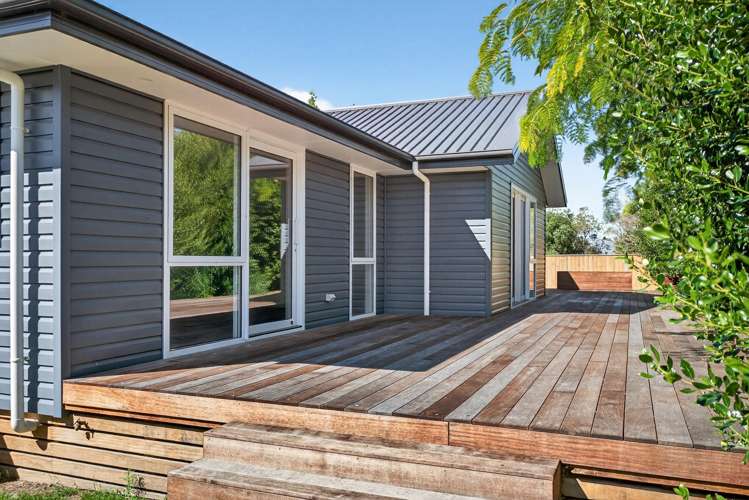 9 Macrocarpa Lane Carterton_23