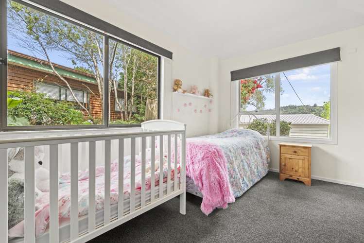 22 Gails Drive Okura_19