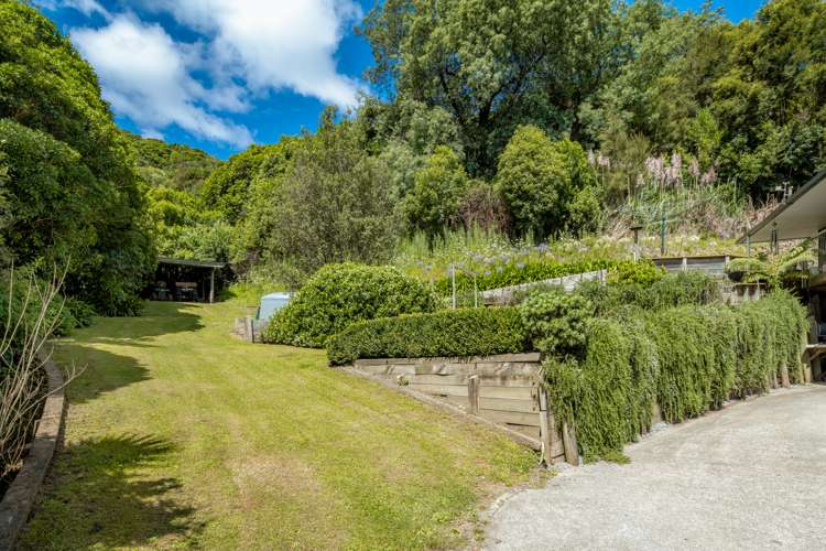 255 Queen Charlotte Drive Havelock_24