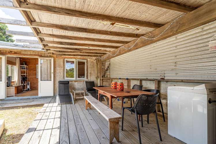 359 Tangiora Avenue Whangapoua_16