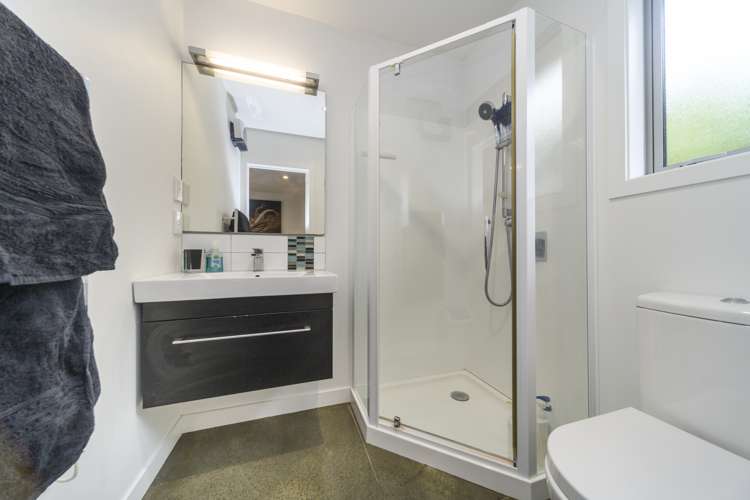 26a Ngaio Street West End_14