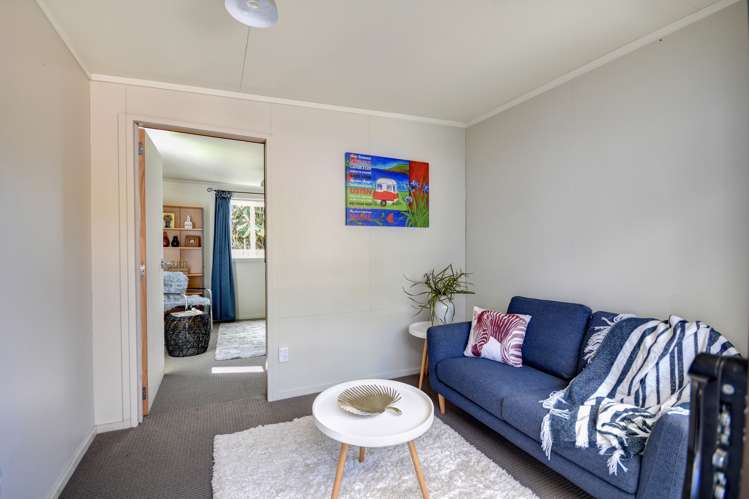 6 Gilkison Street Halfway Bush_18