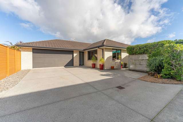 BRICK, RENOVATED AND IN PRIME LOCATION