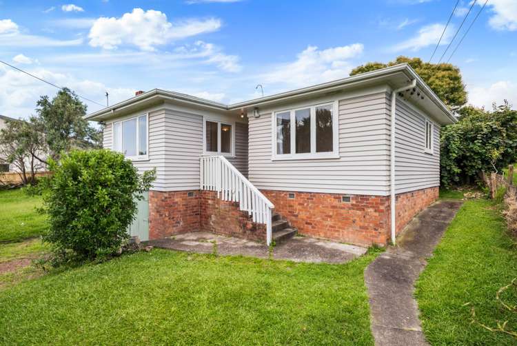 27 Reid Road New Lynn_12