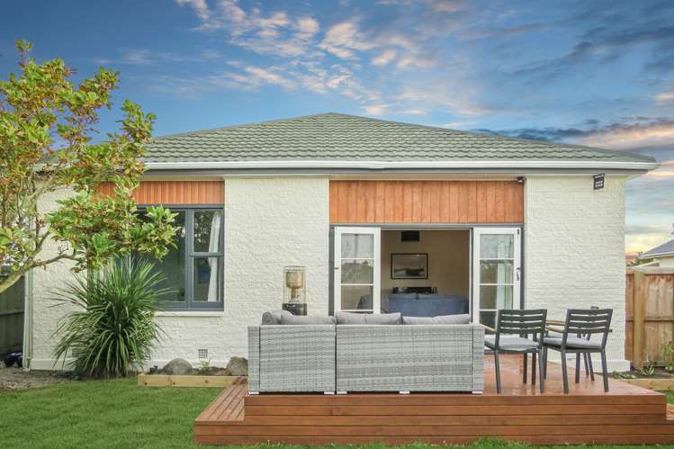 8 Wildberry Street Woolston_6