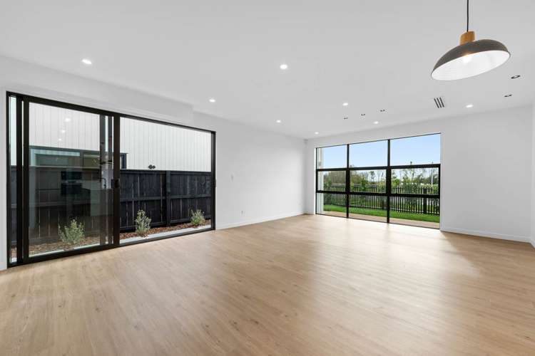 2 Murray Grey Lane Karaka_10