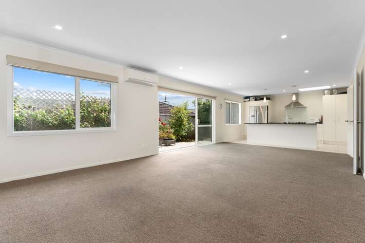 15 Resolution Drive Whitby_11