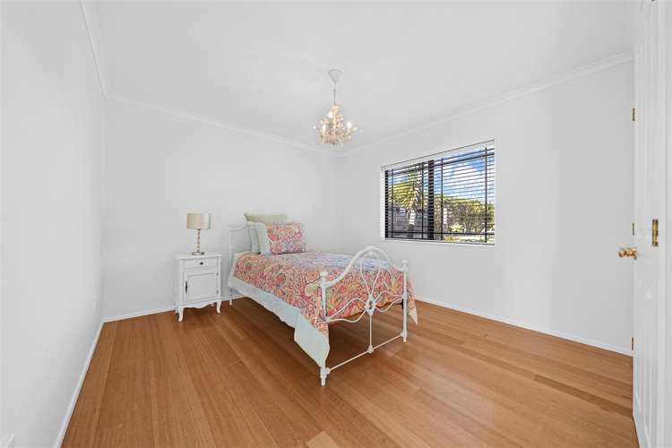 14 Watersfield Place Flat Bush_13
