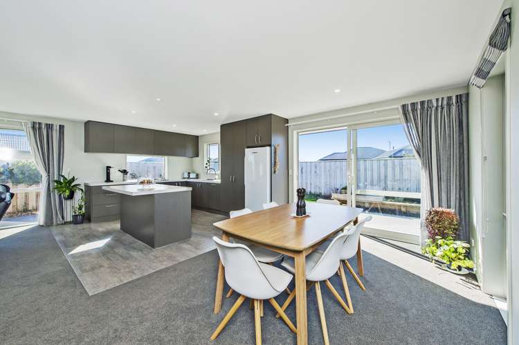 69 Sunline Avenue Lincoln_6